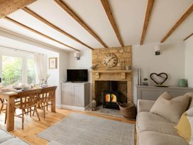 Meadow Brook Cottage - Cotswolds - 1091397 - thumbnail photo 2