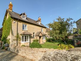 5 bedroom Cottage for rent in Long Compton