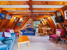 The Chill Out Chalet - Ohakune Holiday Home -  - 1092992 - thumbnail photo 2