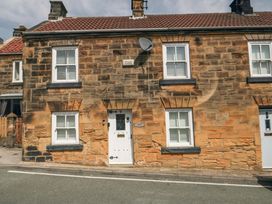 4 bedroom Cottage for rent in Castleton
