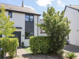 3 bedroom Cottage for rent in Torquay