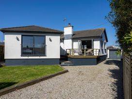 3 bedroom Cottage for rent in Dartmouth