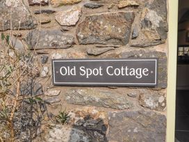 Old Spot Cottage - South Wales - 1095592 - thumbnail photo 3