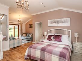 The Garden Suite at Fiddler Hall Barn - Lake District - 1095813 - thumbnail photo 7