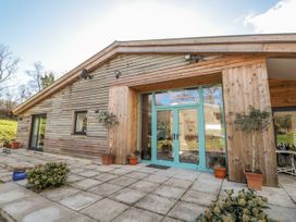 3 bedroom Cottage for rent in Dartmouth