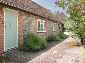 2 bedroom Cottage for rent in Pulborough