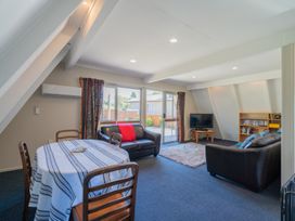 Milford House Alpine Retreat - Te Anau Holiday Home -  - 1098298 - thumbnail photo 8