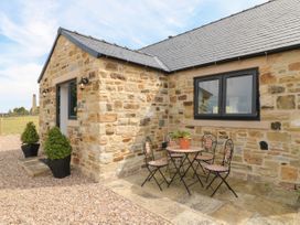 2 bedroom Cottage for rent in Chesterfield
