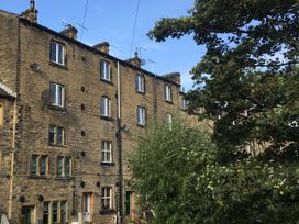 1 bedroom Cottage for rent in Holmfirth