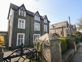 2 bedroom Cottage for rent in Criccieth