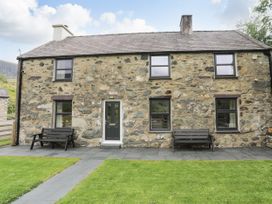 5 bedroom Cottage for rent in Caernarfon
