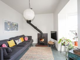 1 Cambria Road - Anglesey - 1101247 - thumbnail photo 2
