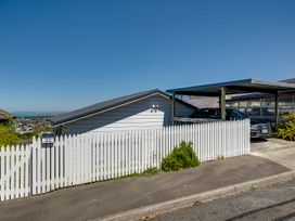 Views on Colenso - Napier Holiday Home -  - 1101372 - thumbnail photo 12