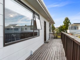 Rainbow Lake House - Lake Taupō Holiday Home -  - 1102233 - thumbnail photo 3