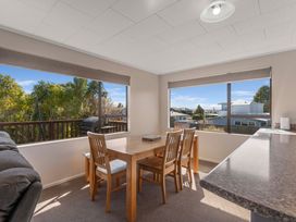 Rainbow Lake House - Lake Taupō Holiday Home -  - 1102233 - thumbnail photo 11
