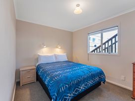 Rainbow Lake House - Lake Taupō Holiday Home -  - 1102233 - thumbnail photo 25
