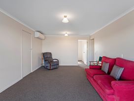 Rainbow Lake House - Lake Taupō Holiday Home -  - 1102233 - thumbnail photo 23
