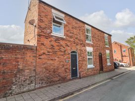 2 bedroom Cottage for rent in Chester