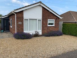The Lobster Pot - Norfolk - 1104569 - thumbnail photo 1
