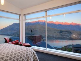 Hensman Haven - Queenstown Holiday Home -  - 1104794 - thumbnail photo 18