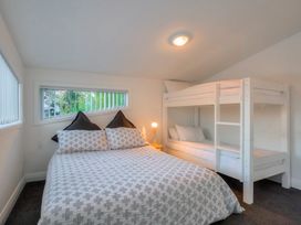 Hensman Haven - Queenstown Holiday Home -  - 1104794 - thumbnail photo 19