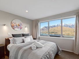 Paradise Peaks - Queenstown Holiday Home -  - 1104796 - thumbnail photo 15