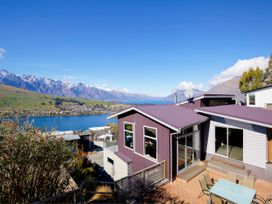 Paradise Peaks - Queenstown Holiday Home -  - 1104796 - thumbnail photo 26