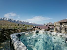 Paradise Peaks - Queenstown Holiday Home -  - 1104796 - thumbnail photo 28