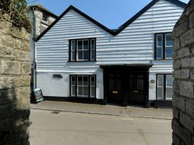 5 bedroom Cottage for rent in Lyme Regis