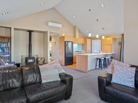 Fairway Cottage - Hanmer Springs Holiday Home -  - 1106995 - thumbnail photo 3