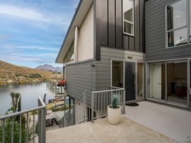 Lakeview Retreat - Queenstown Holiday Home -  - 1107815 - thumbnail photo 23