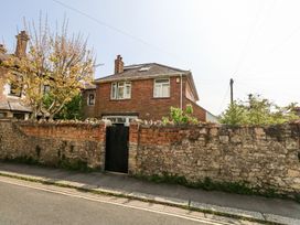 2 bedroom Cottage for rent in Weymouth