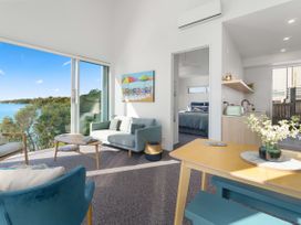 Harbour View - Westmere Holiday Apartment -  - 1107958 - thumbnail photo 11