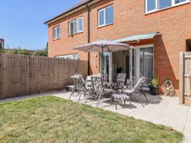 Cheerful Townhouse - Kent & Sussex - 1109170 - thumbnail photo 2
