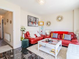 Cheerful Townhouse - Kent & Sussex - 1109170 - thumbnail photo 4