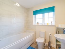 Cheerful Townhouse - Kent & Sussex - 1109170 - thumbnail photo 16