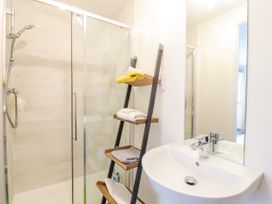 Cheerful Townhouse - Kent & Sussex - 1109170 - thumbnail photo 21