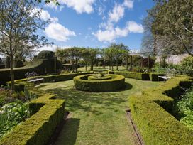Gardener's Cottage -  - 1110719 - thumbnail photo 38