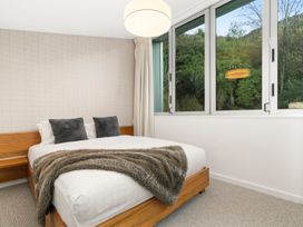 A Stunning Stay - Queenstown Holiday Home -  - 1110973 - thumbnail photo 14