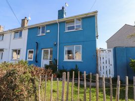 3 bedroom Cottage for rent in Holyhead