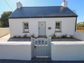 2 bedroom Cottage for rent in Milford Haven