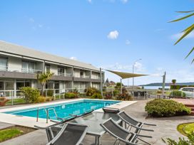 Lakeside Delight – Two Mile Bay Holiday Apartment -  - 1115487 - thumbnail photo 22