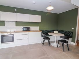 Woodview Apartment - County Clare - 1115951 - thumbnail photo 10