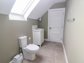 Woodview Apartment - County Clare - 1115951 - thumbnail photo 23