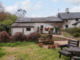 3 bedroom Cottage for rent in Bridestowe