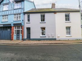 3 bedroom Cottage for rent in Dartmouth