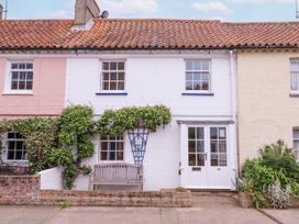 3 bedroom Cottage for rent in Aldeburgh