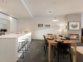 Summit View – Queenstown Central Apartment -  - 1119042 - thumbnail photo 11