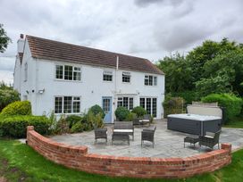 5 bedroom Cottage for rent in Wragby