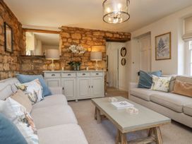3 bedroom Cottage for rent in Stroud